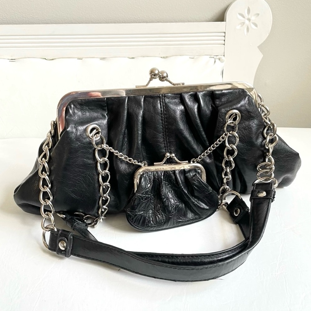 CANDIE’S BLACK FAUX LEATHER BAG SILVER CHAIN LINK STRAP CHANGE PURSE SET